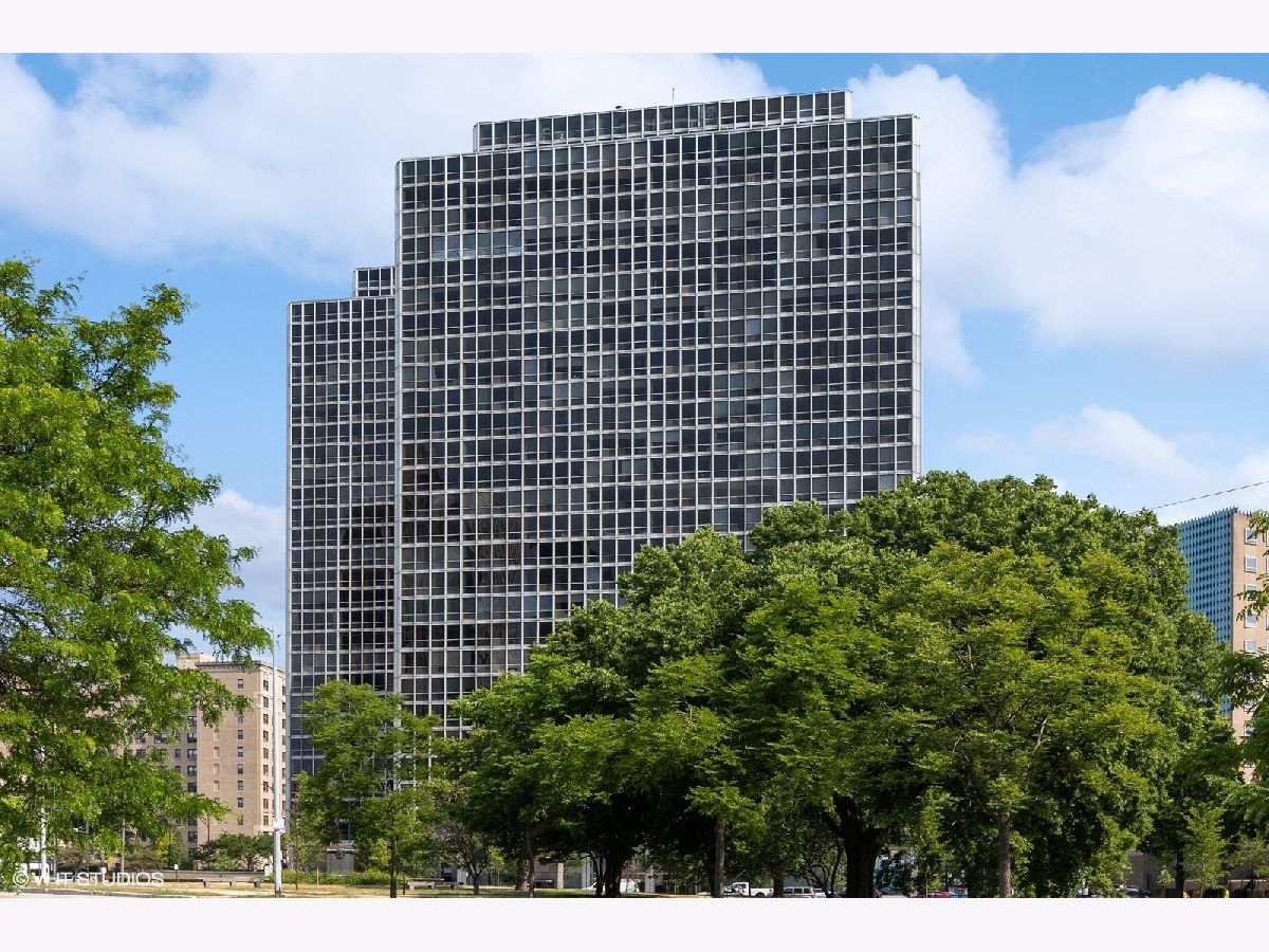  For Sale Chicago Illinois, 330 Diversey Parkway