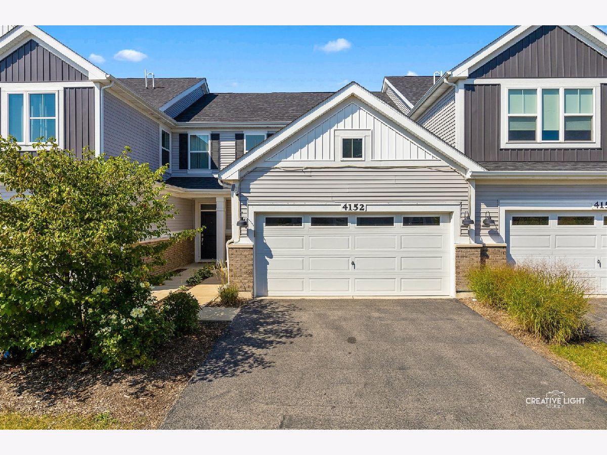 Condos & Townhomes Rented Gramercy Square Aurora Illinois, 4152 Calder