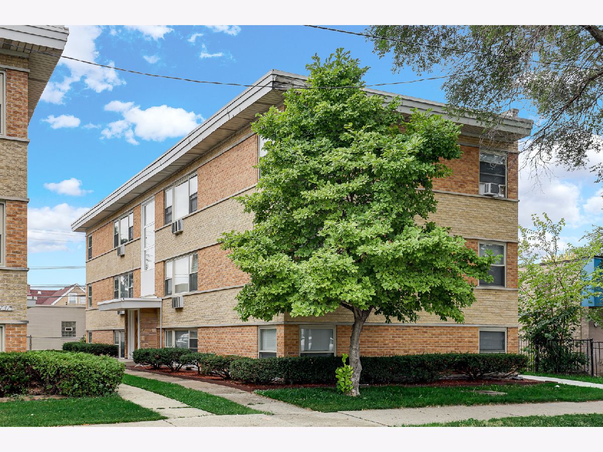 Rented Chicago Illinois, 3725 Harlem