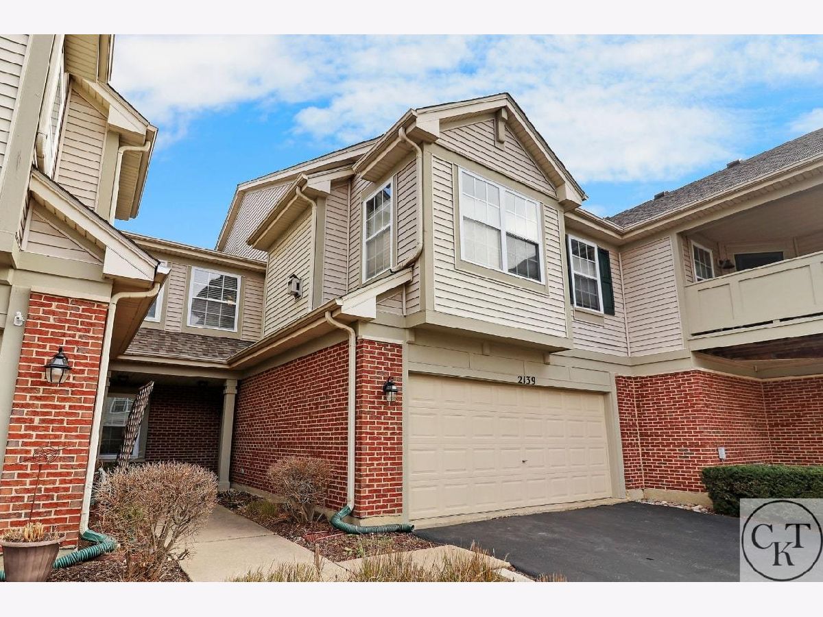  Rented Geneva Illinois, 2139 Vanderbilt
