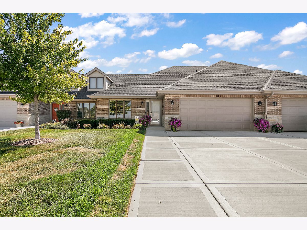 Homes & Condos & Townhomes For Sale Sky Harbor New Lenox Illinois, 2124 Sky Harbor Drive
