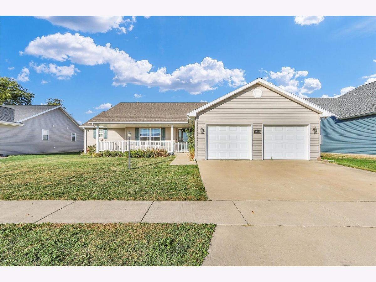 Homes For Sale Somerset Urbana Illinois, 2605 Skyline Drive