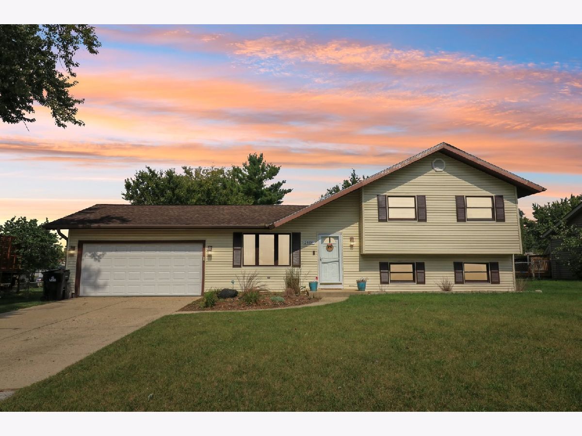 Homes For Sale Eastwood Manor Mchenry Illinois, 2408 Fairview Lane