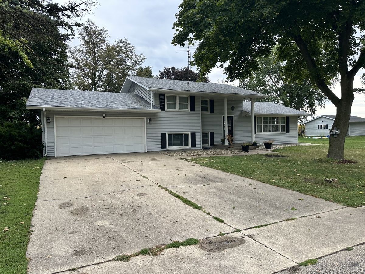  Sold Standard Illinois, 122 8th