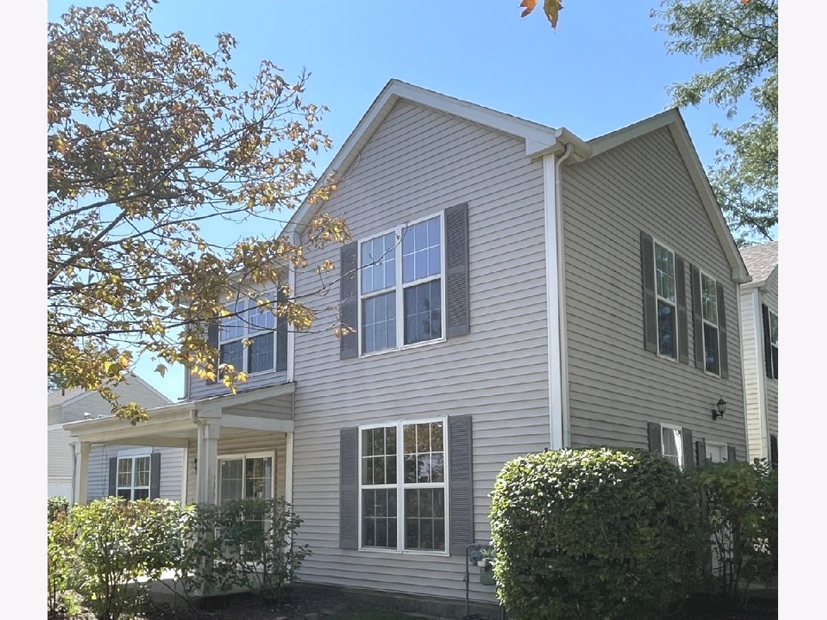  Rented Aurora Illinois, 1069 Symphony