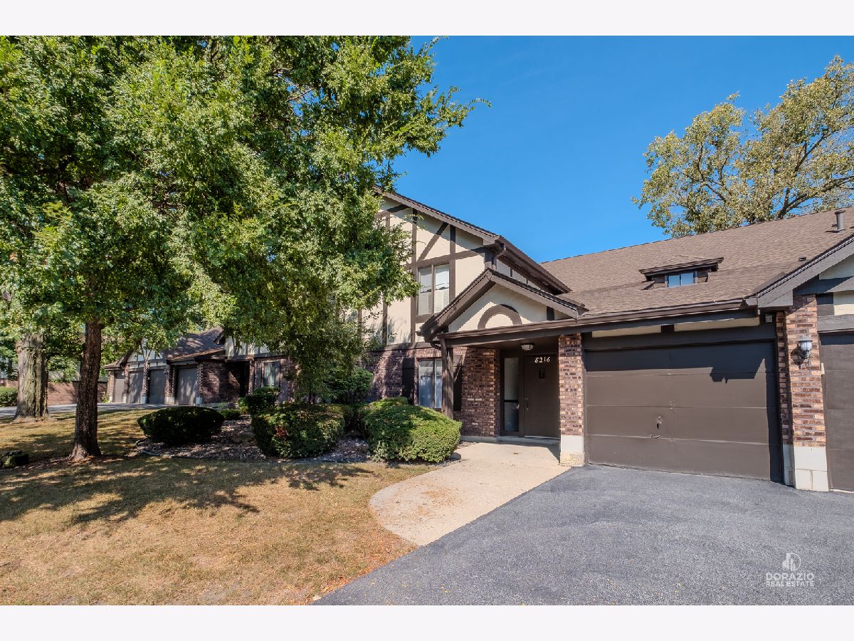 Condominiums For Sale The Timbers Palos Hills Illinois, 8216 Mulberry Court