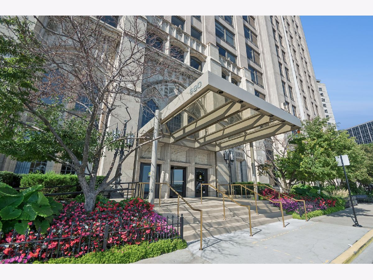 Condominiums For Rent Lake Shore Place Chicago Illinois, 680 Lake Shore