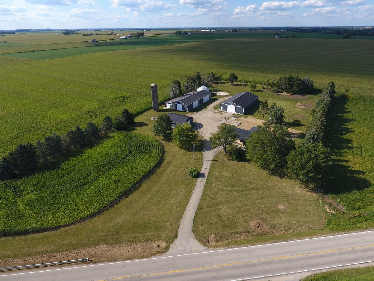  For Sale Marengo Illinois, 11657 Il Highway 23