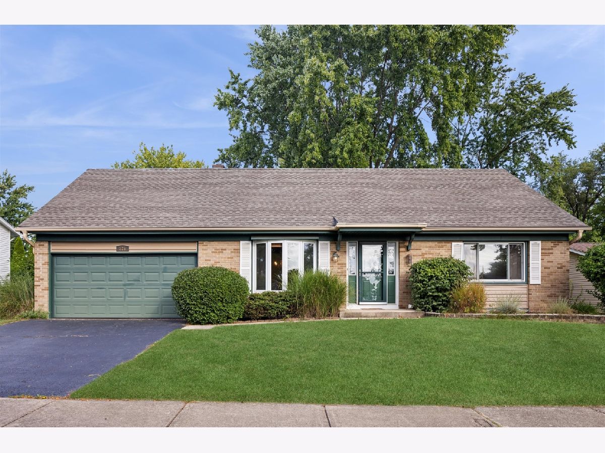 Homes & Condos & Townhomes For Sale Winston Woods Bolingbrook Illinois, 226 Hampshire Lane