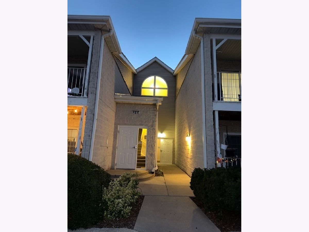  Rented Carol Stream Illinois, 726 Gary