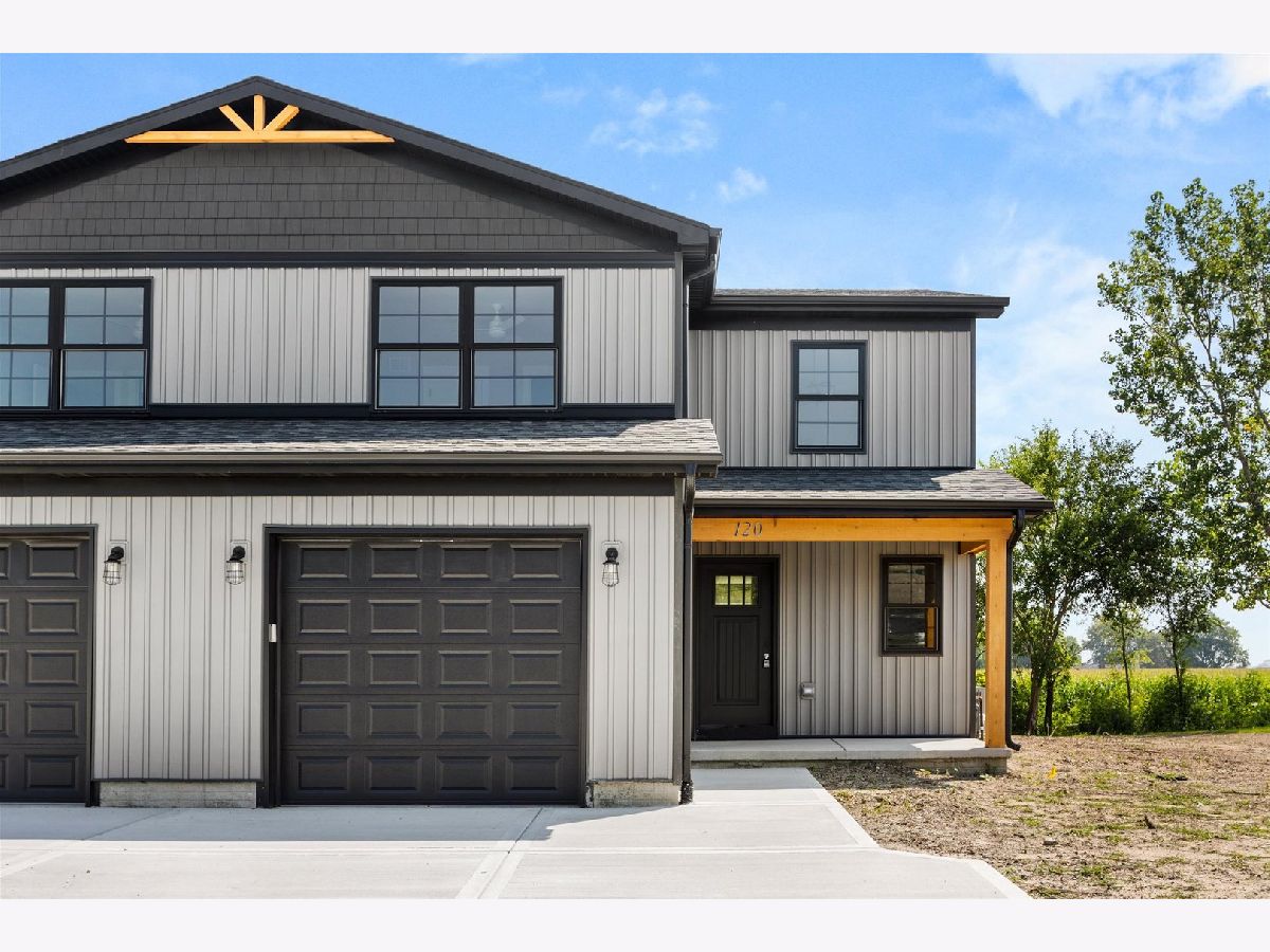  For Sale Diamond Illinois, 120 Kevin Drive