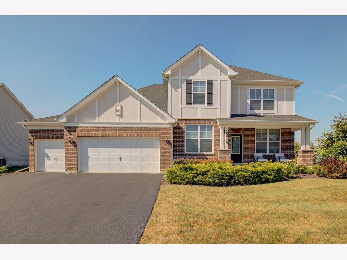 Homes & Townhomes For Rent Creekside Crossing Plainfield Illinois, 15728 Brookshore