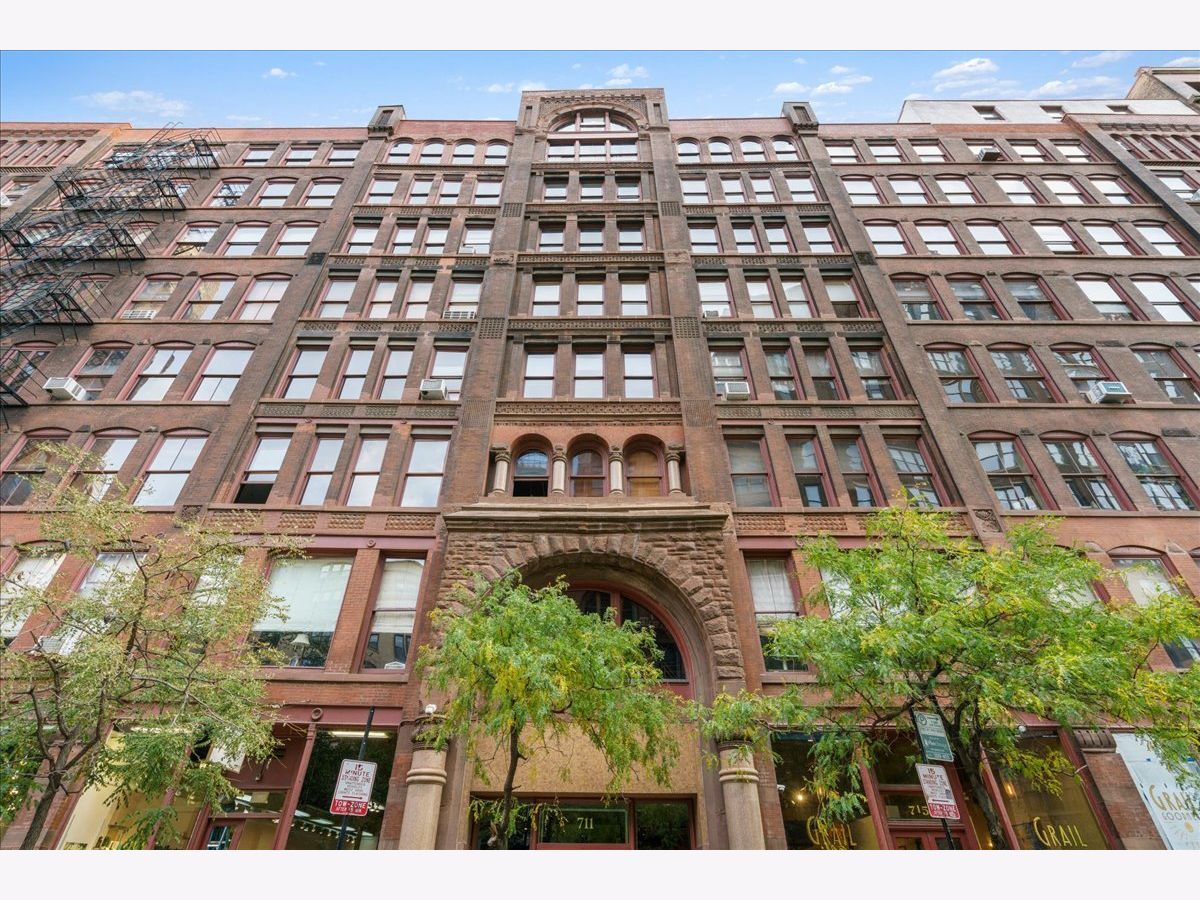  For Rent Chicago Illinois, 711 Dearborn