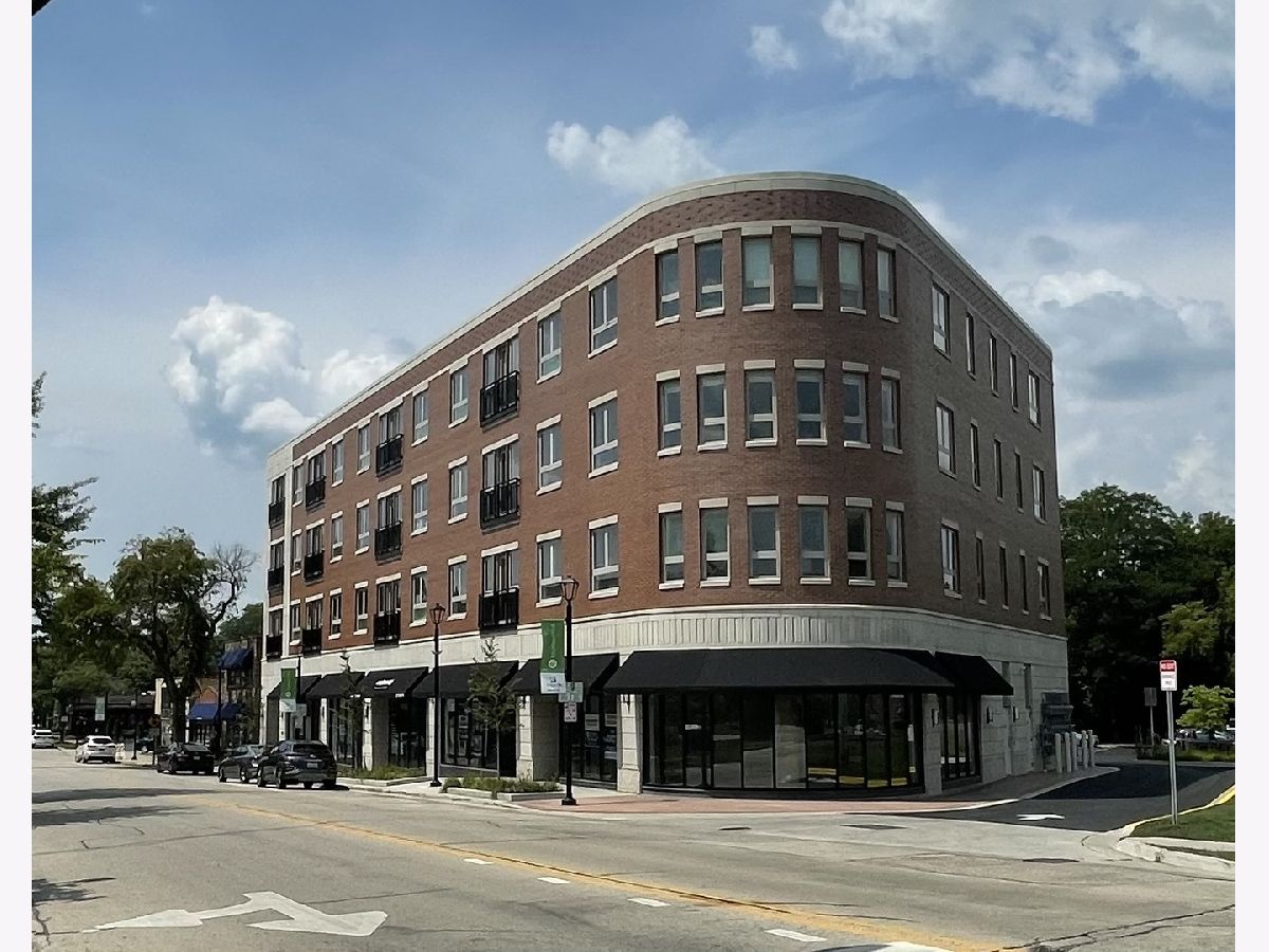  For Rent Highland Park Illinois, 555 Roger Williams