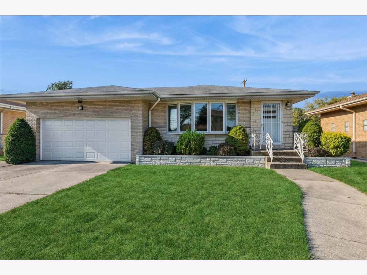 For Sale Chicago Illinois, 4456 Forestview Avenue