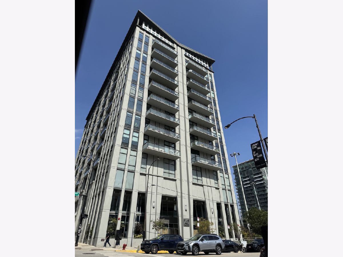  Rented Chicago Illinois, 740 Fulton