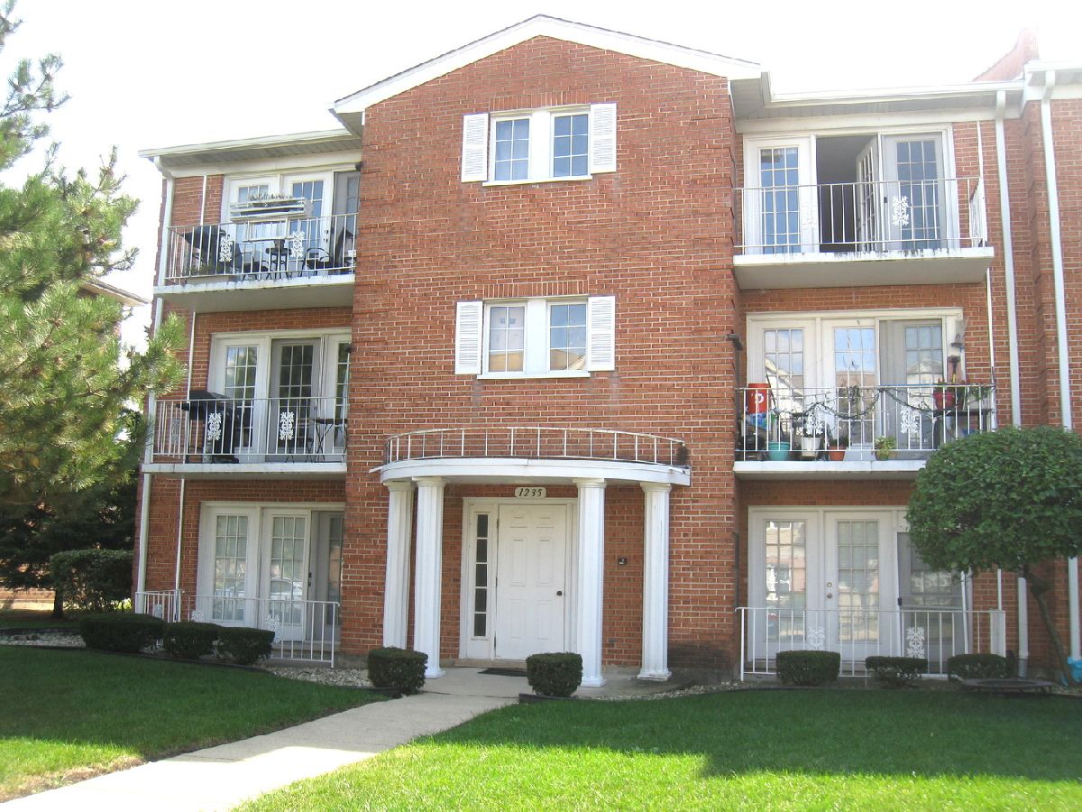  Rented Des Plaines Illinois, 1235 Harding