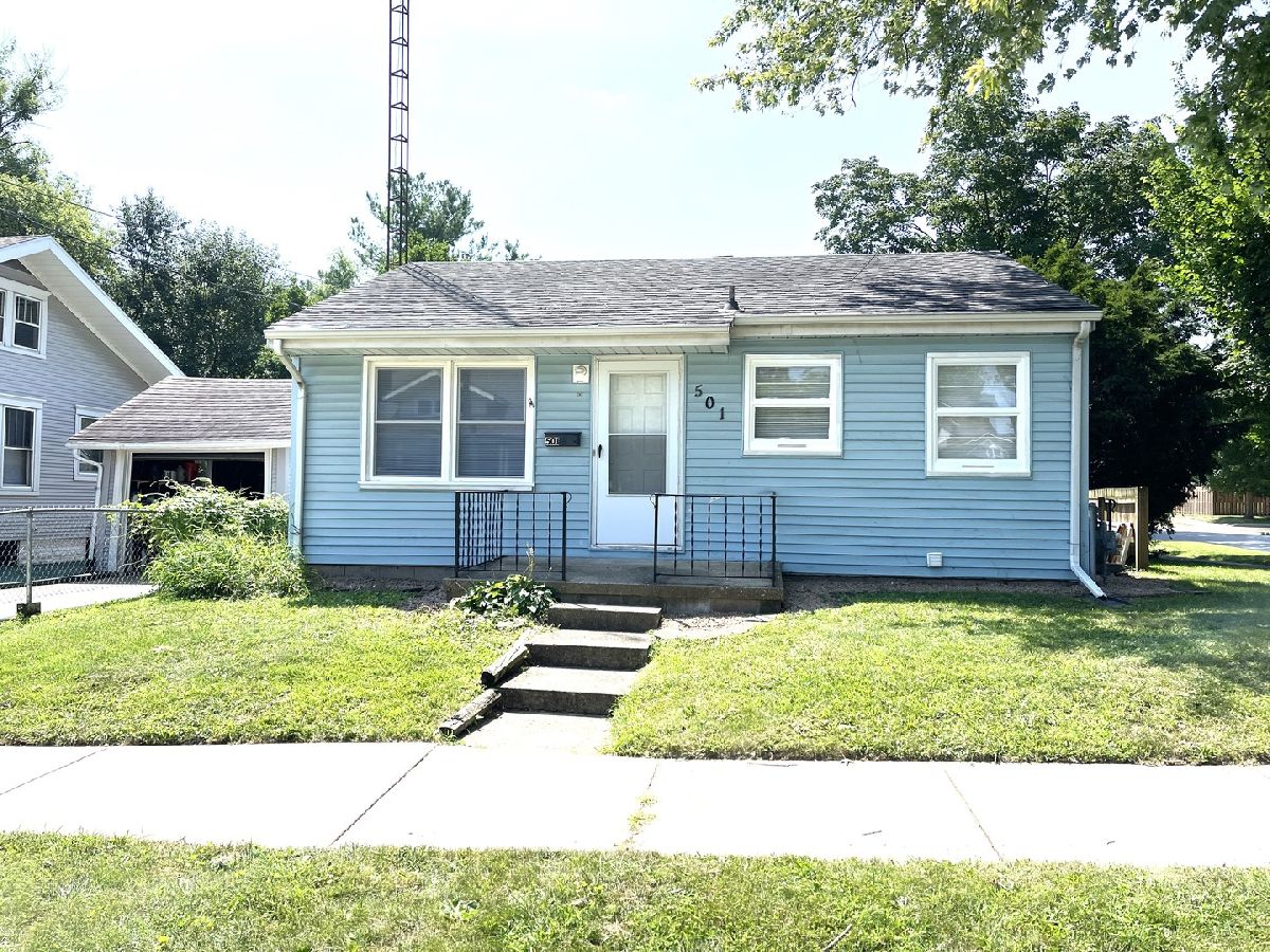  For Rent Bloomington Illinois, 501 University