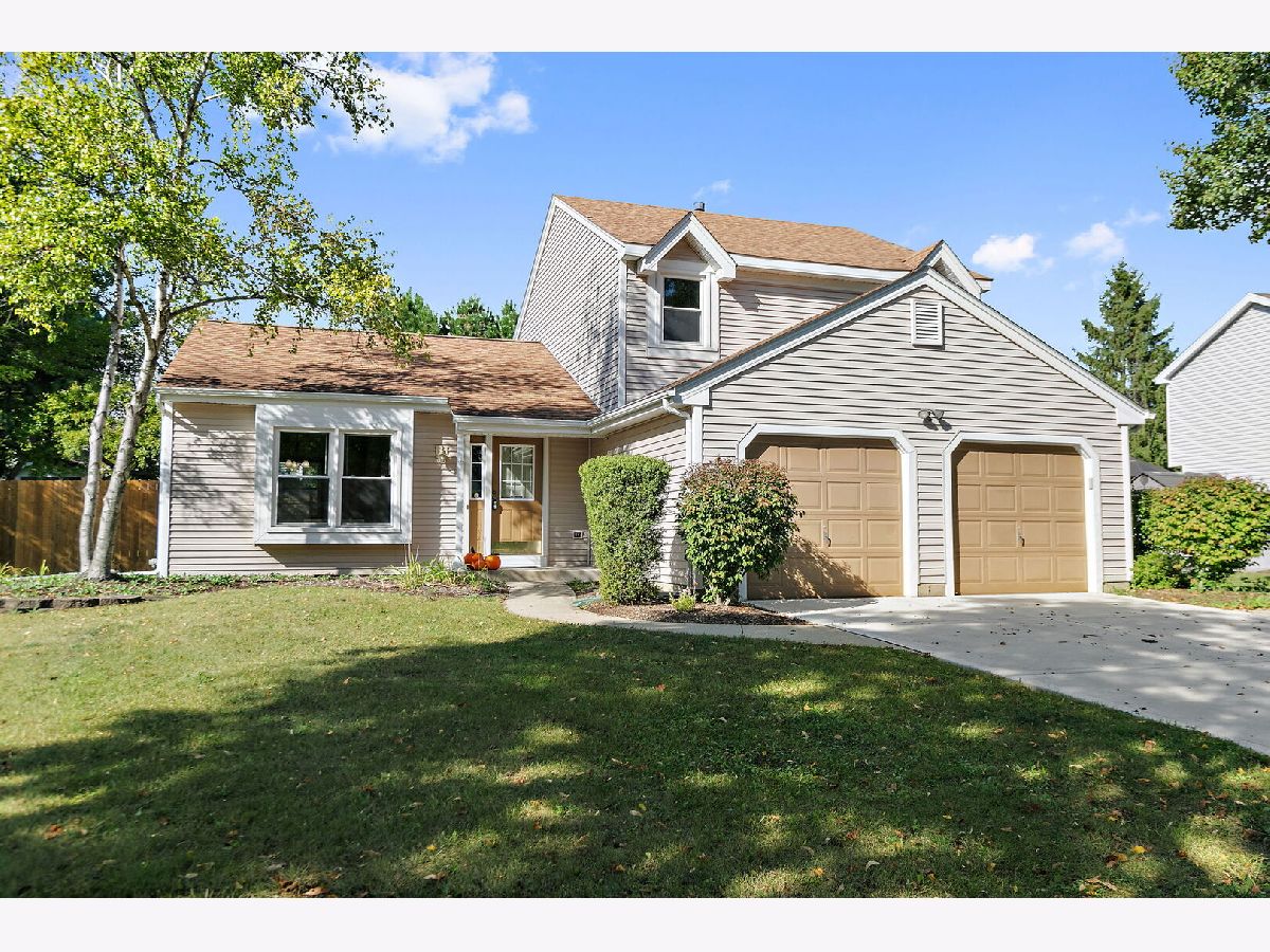 Rented Crystal Lake Illinois, 764 Covington