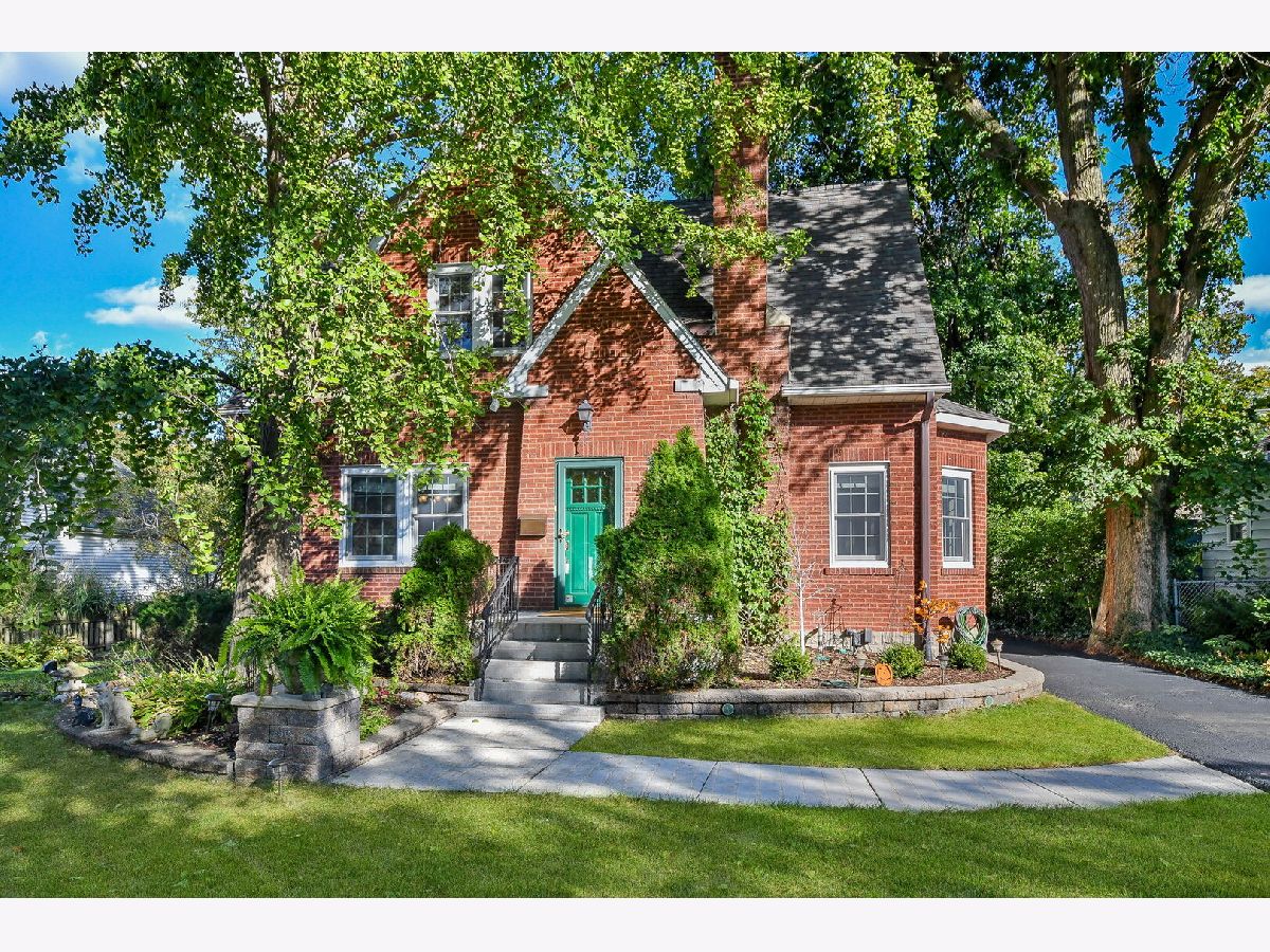 For Sale Wheaton Illinois, 505 Knollwood Drive
