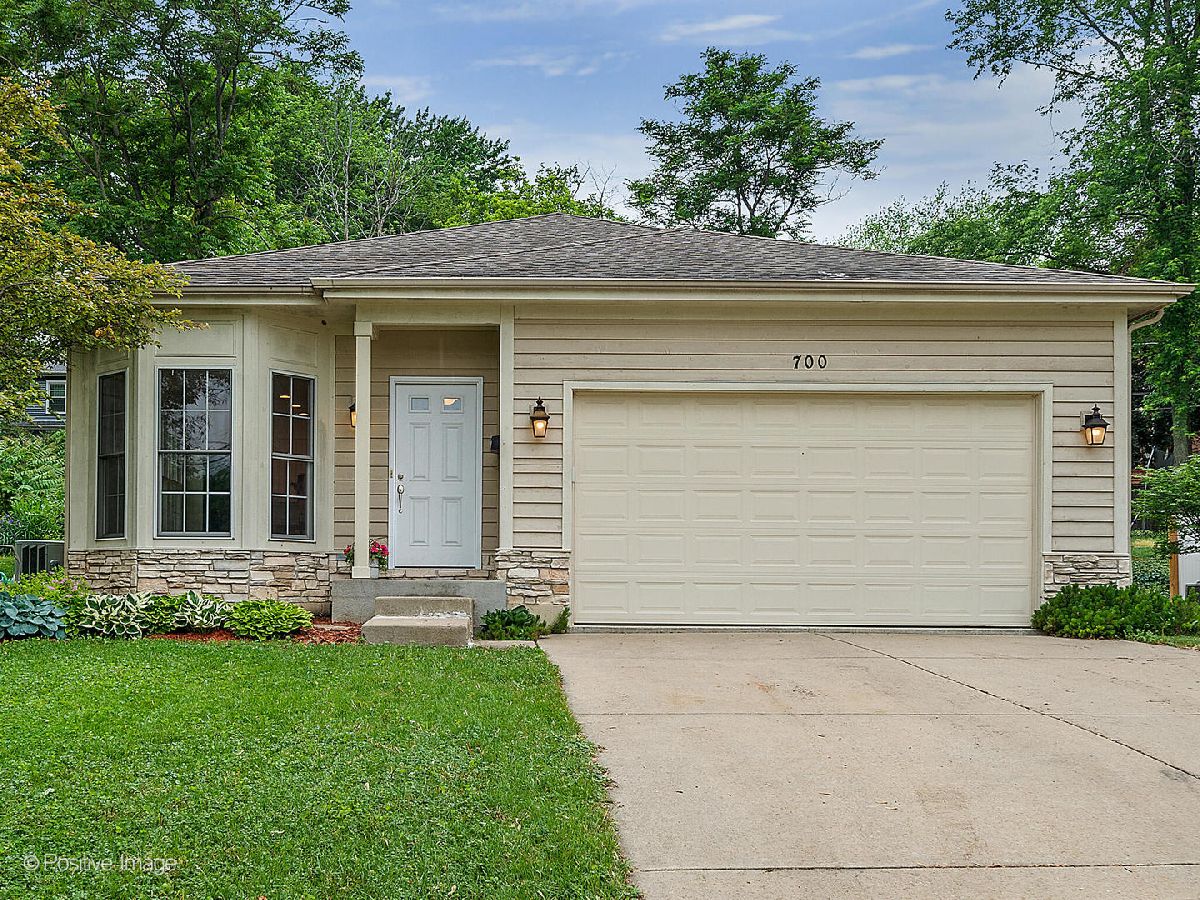 For Rent Wheaton Illinois, 700 Summit