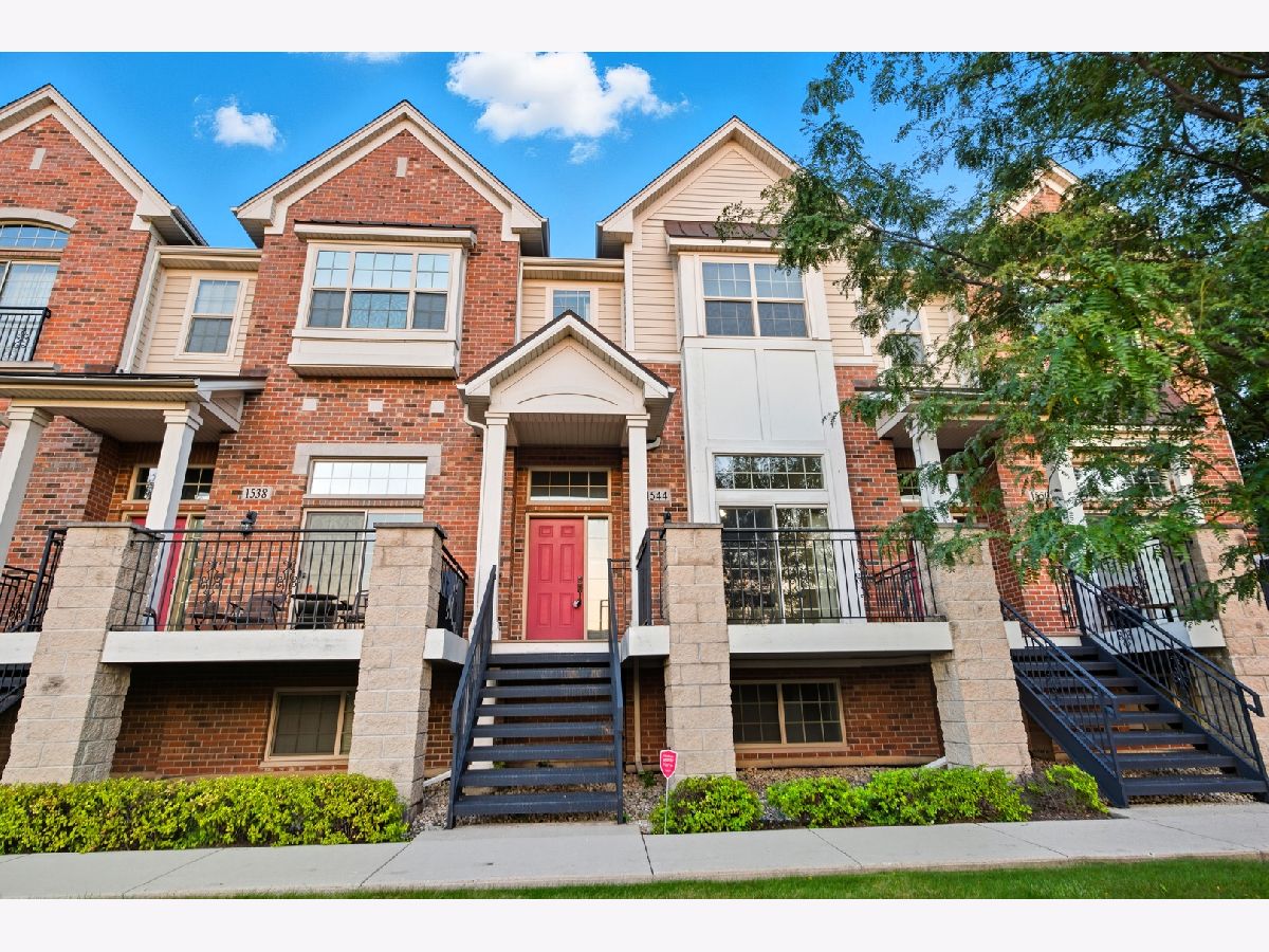  For Sale Mundelein Illinois, 1544 Lakeridge Court