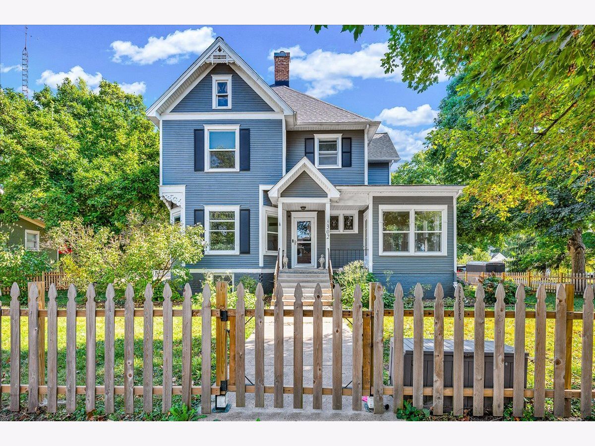  For Sale Minier Illinois, 302 Minier Avenue