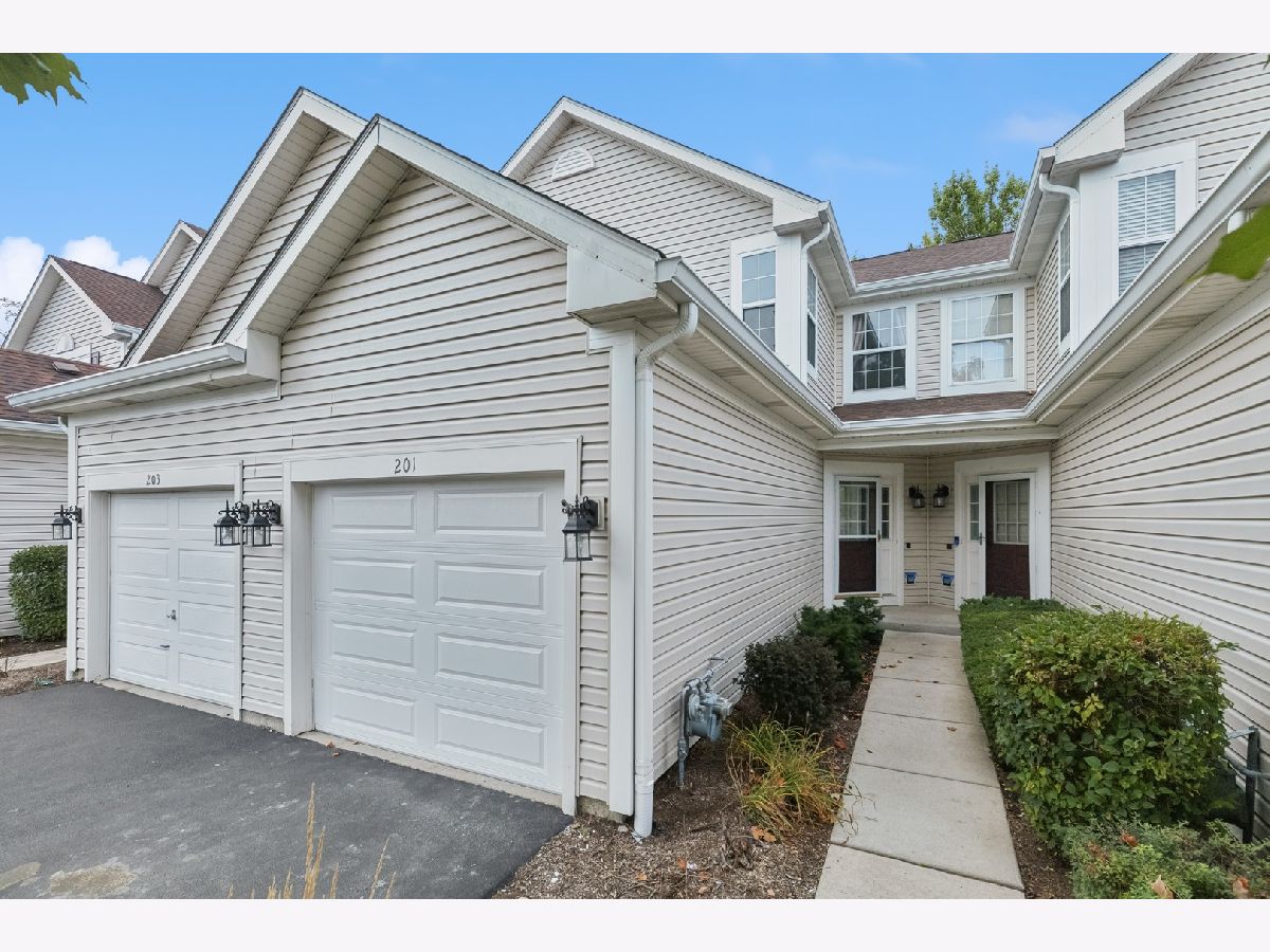  Sold Lake In The Hills Illinois, 201 Northlight Passe