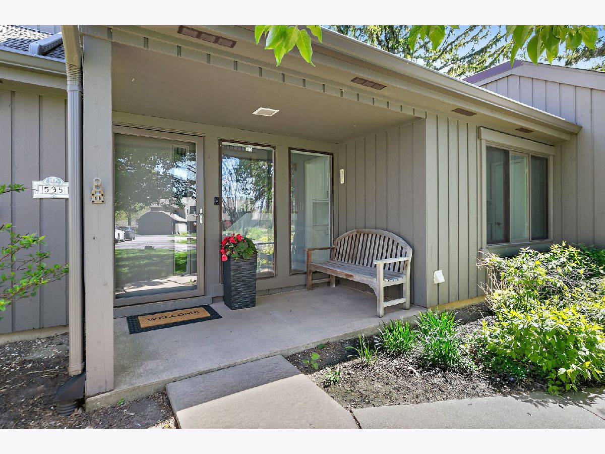  For Sale Lake Barrington Illinois, 535 Woodview Road