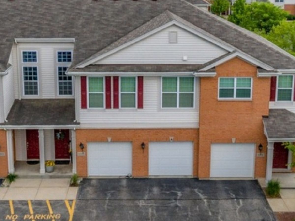 Rented Bridgeview Illinois, 10201 Mulberry