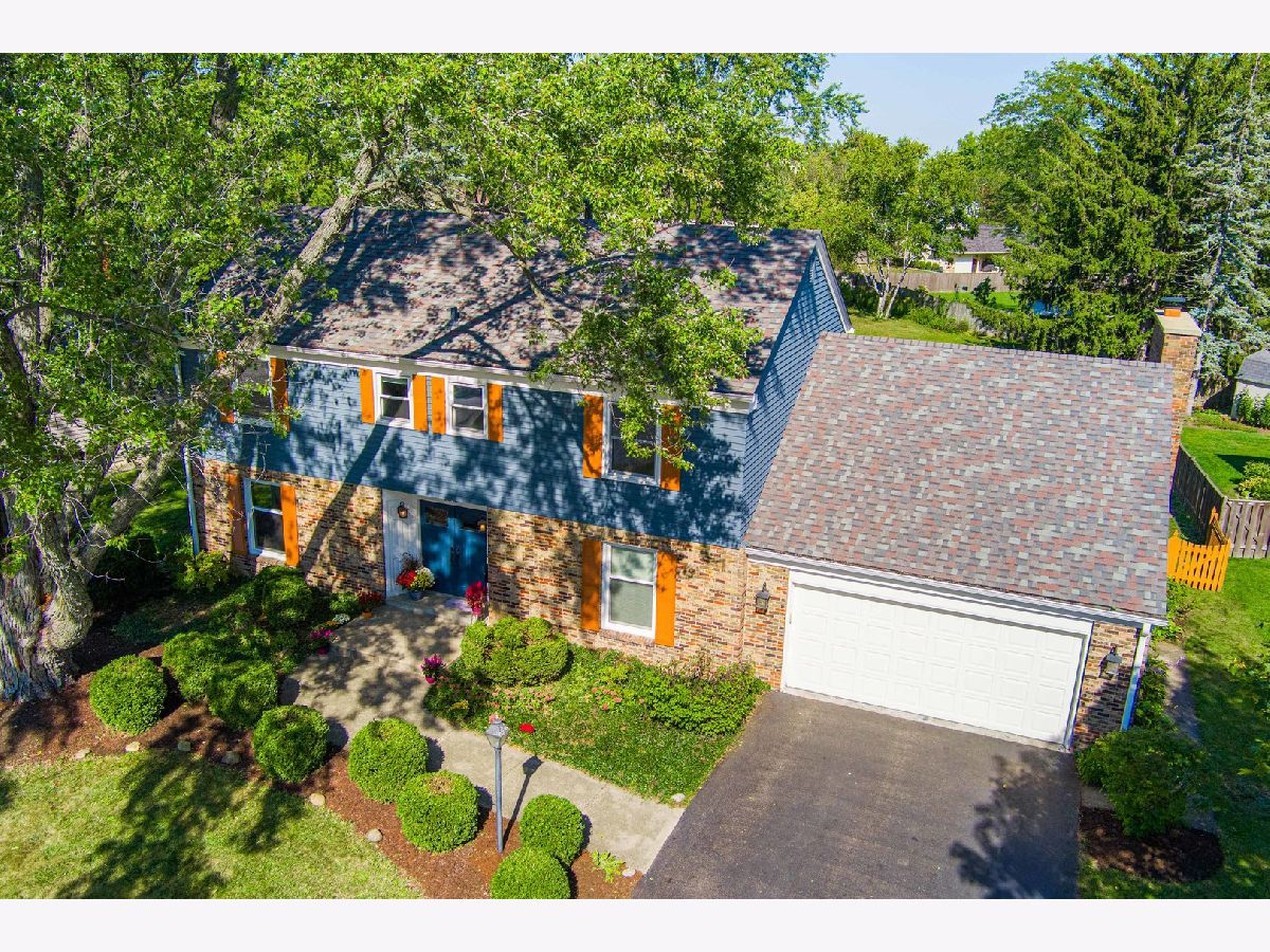 Homes For Sale Sans Souci Aurora Illinois, 2315 Wyckwood Drive