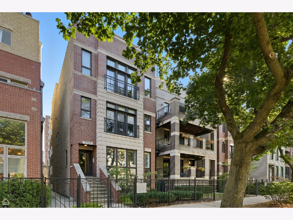  For Sale Chicago Illinois, 2773 Kenmore Avenue