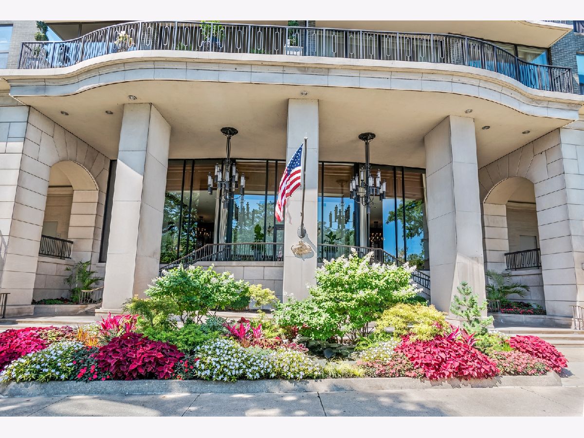  Sold Chicago Illinois, 1040 Lake Shore