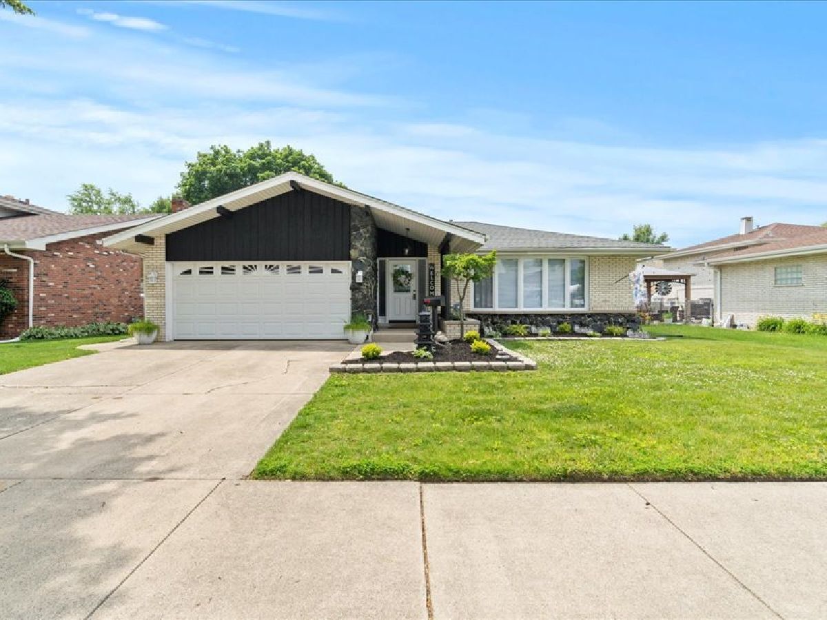  For Sale Oak Lawn Illinois, 9526 Kilbourn Avenue