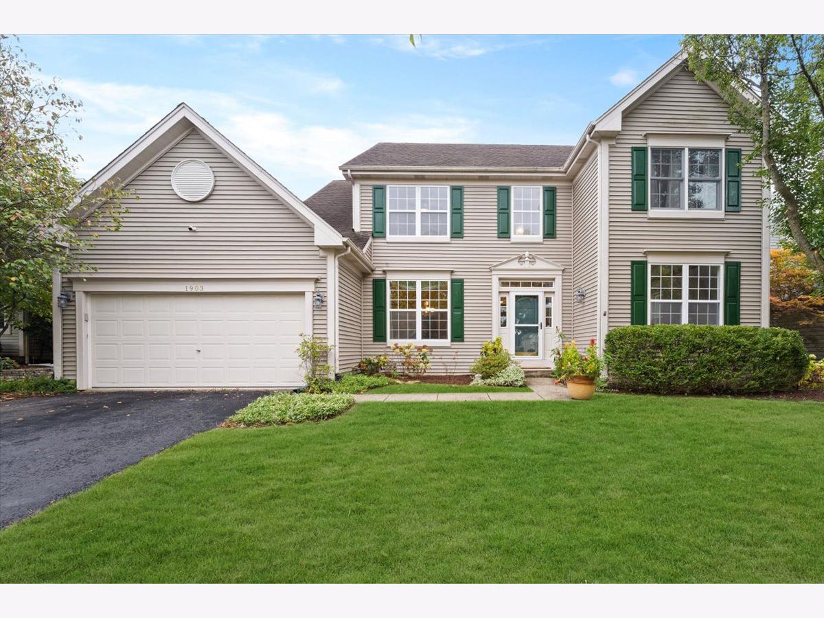 Homes For Sale Savannah Aurora Illinois, 1903 Flagstone Lane