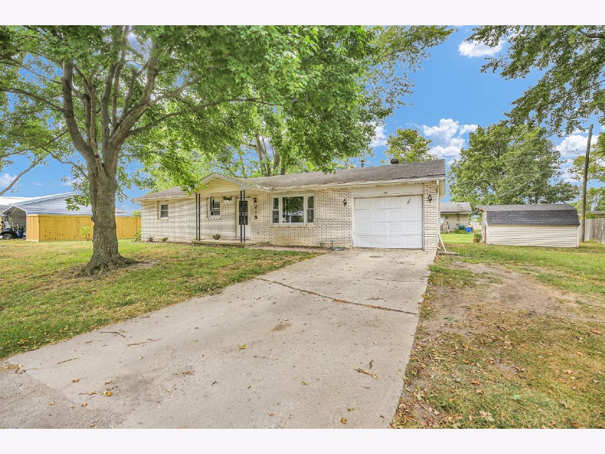  For Sale Atwood Illinois, 215 Kansas Street