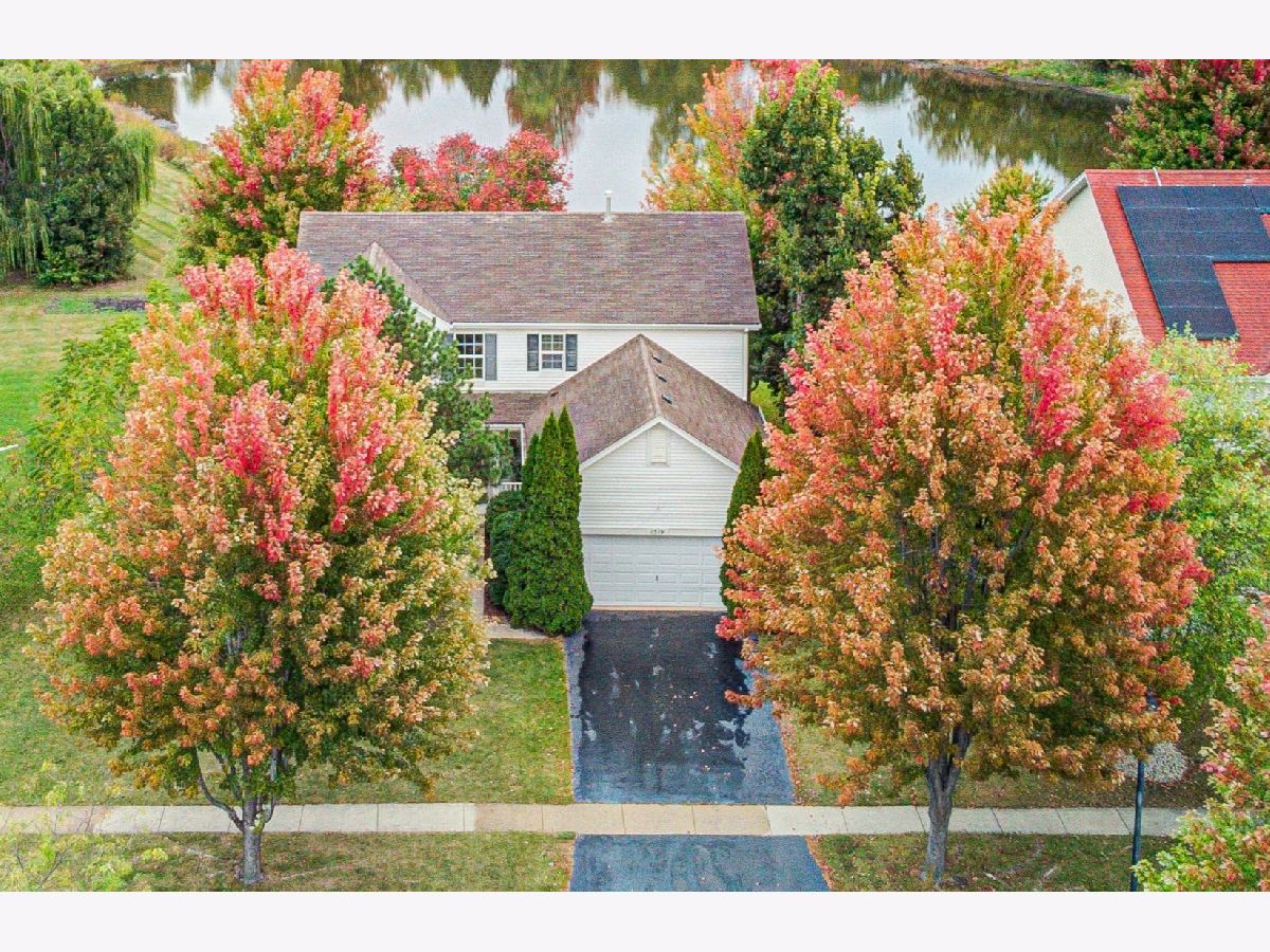 Homes & Townhomes For Sale Lakewood Grove Round Lake Illinois, 1519 Elizabeth Lane