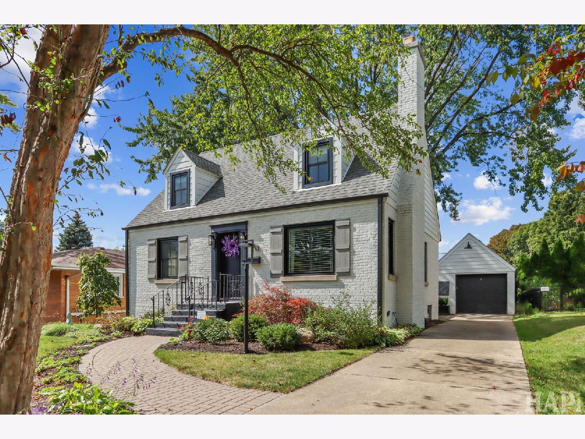 Homes For Sale Country Club Estates Aurora Illinois, 243 Evanslawn Avenue