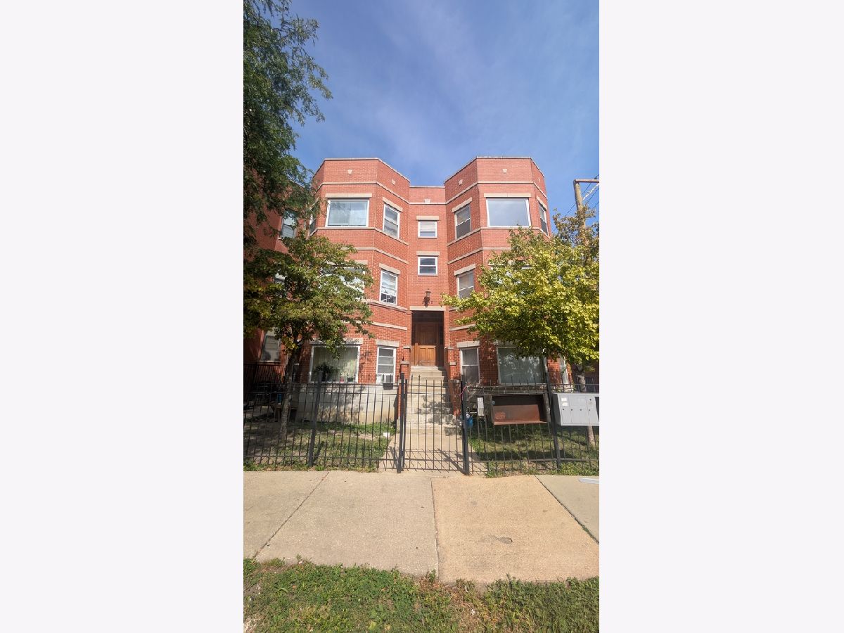 Rented Chicago Illinois, 3536 Monroe