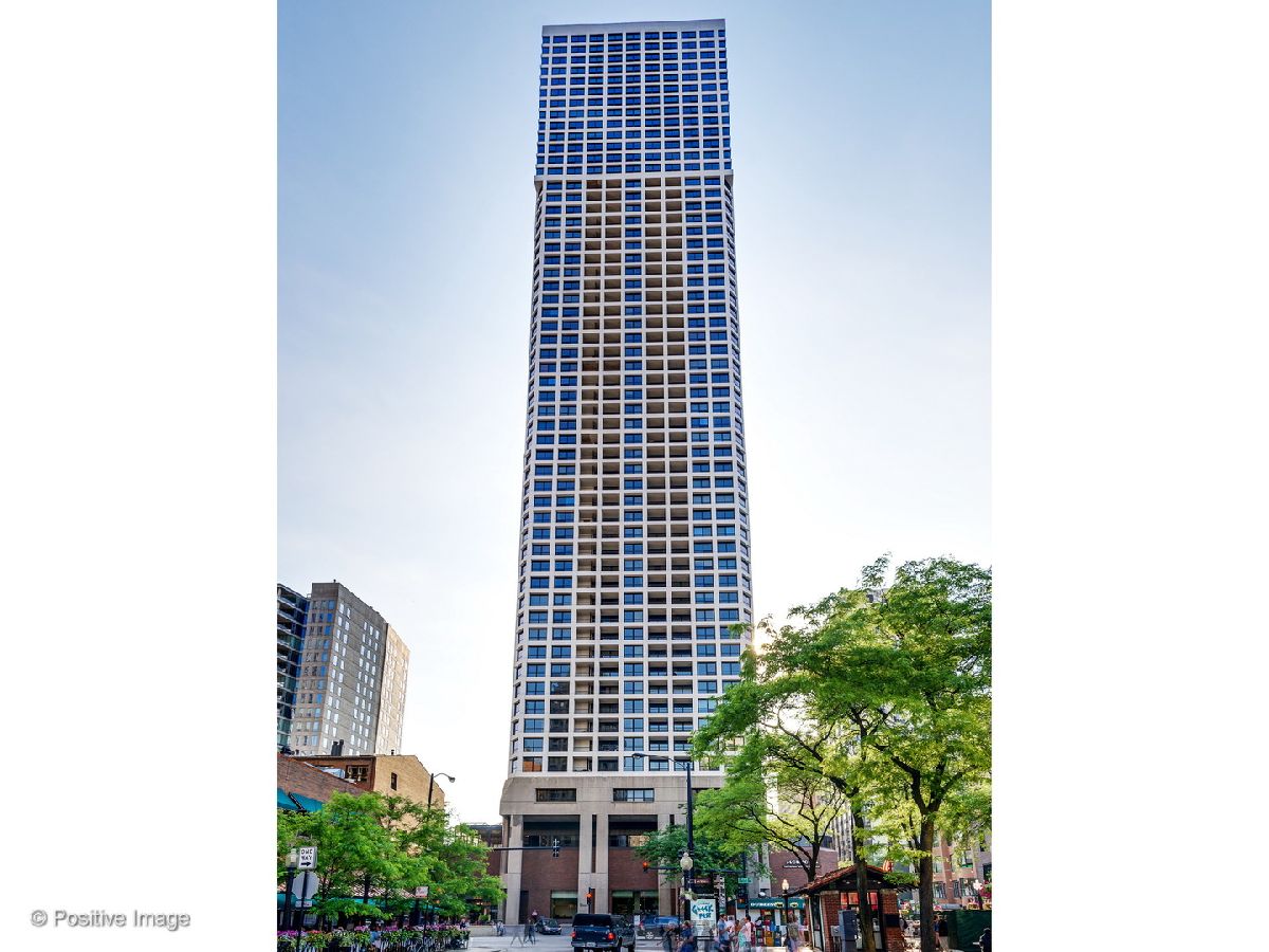 Rented Chicago Illinois, 1030 State
