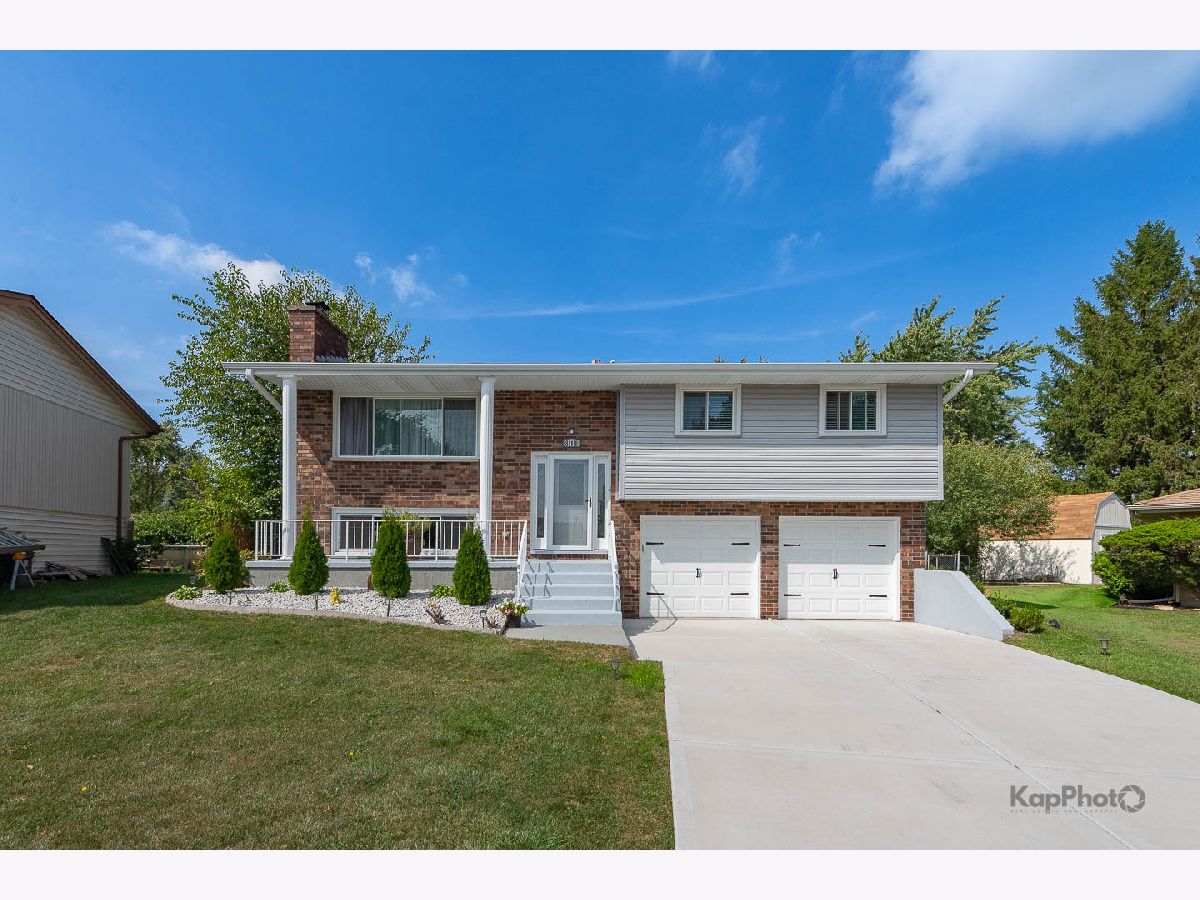  For Sale Schaumburg Illinois, 818 Brentwood Court