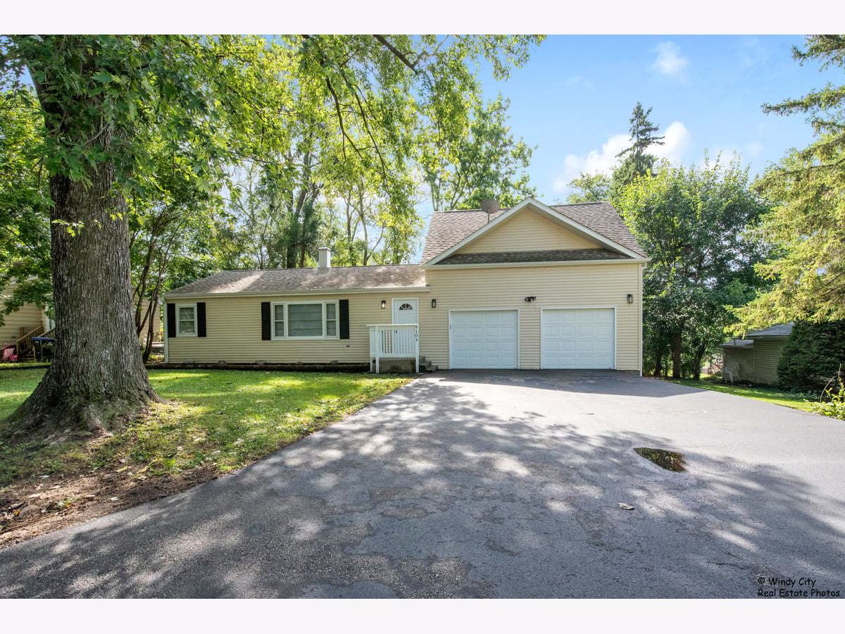 Homes For Sale Highland Shores Wonder Lake Illinois, 9109 Pine Avenue