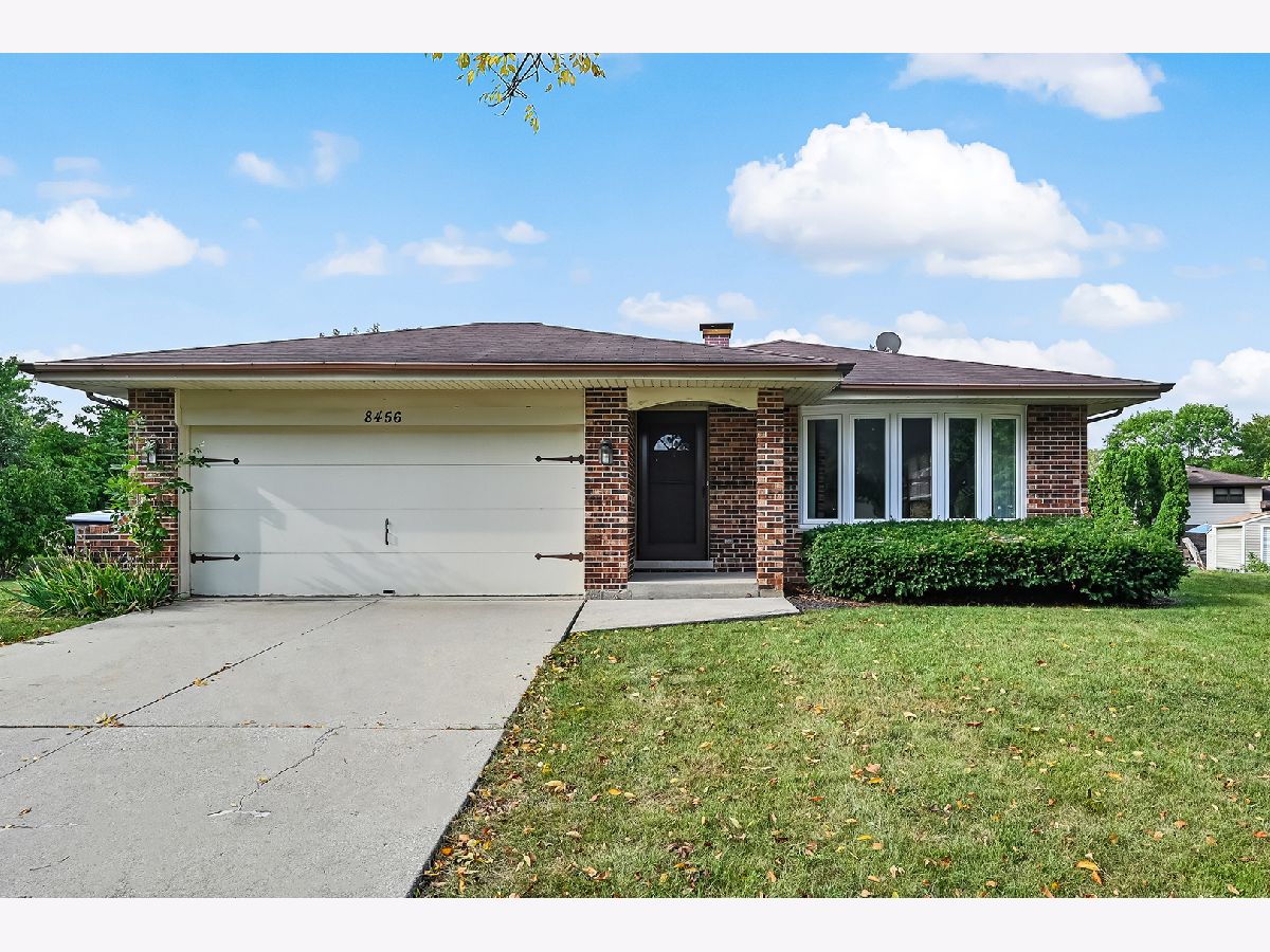 Homes Rented Farmingdale Village Darien Illinois, 8456 Dixon