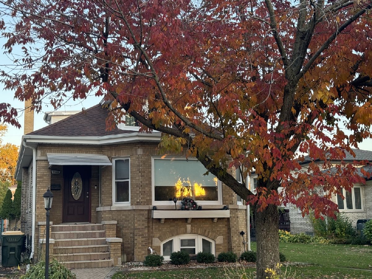 For Rent Lincolnwood Illinois, 7109 Keeler