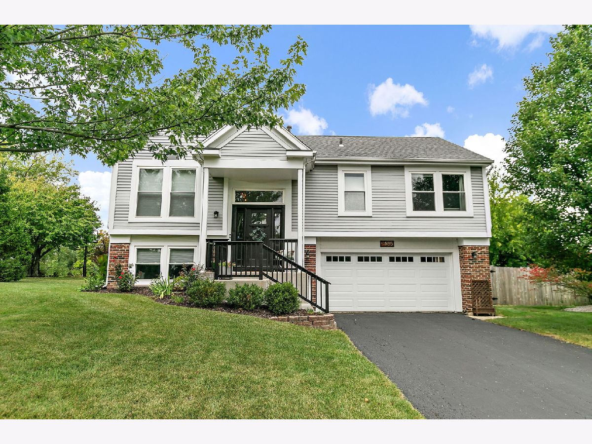 Homes & Townhomes & Condos For Sale The Villages Crystal Lake Illinois, 1655 Kennsington Lane