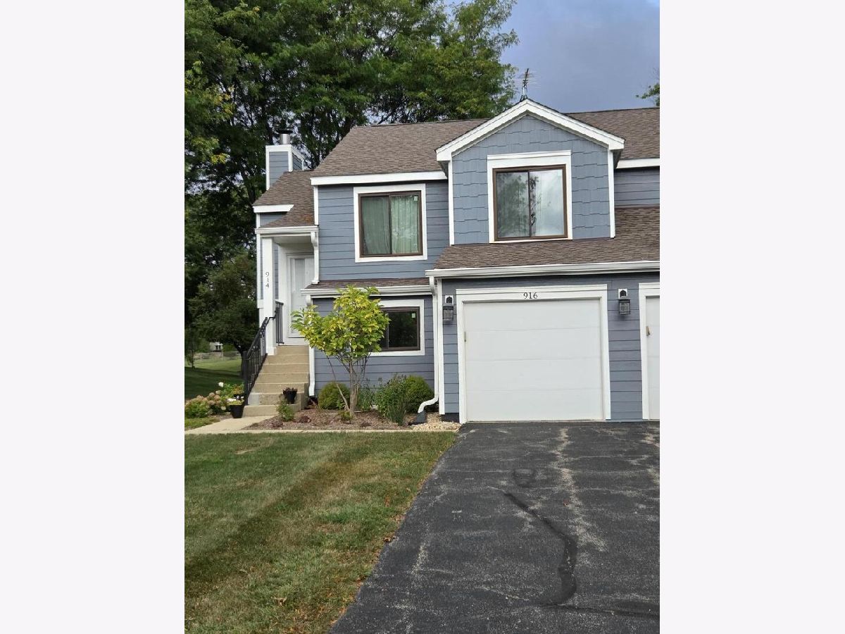  For Sale Schaumburg Illinois, 916 Manchester Circle