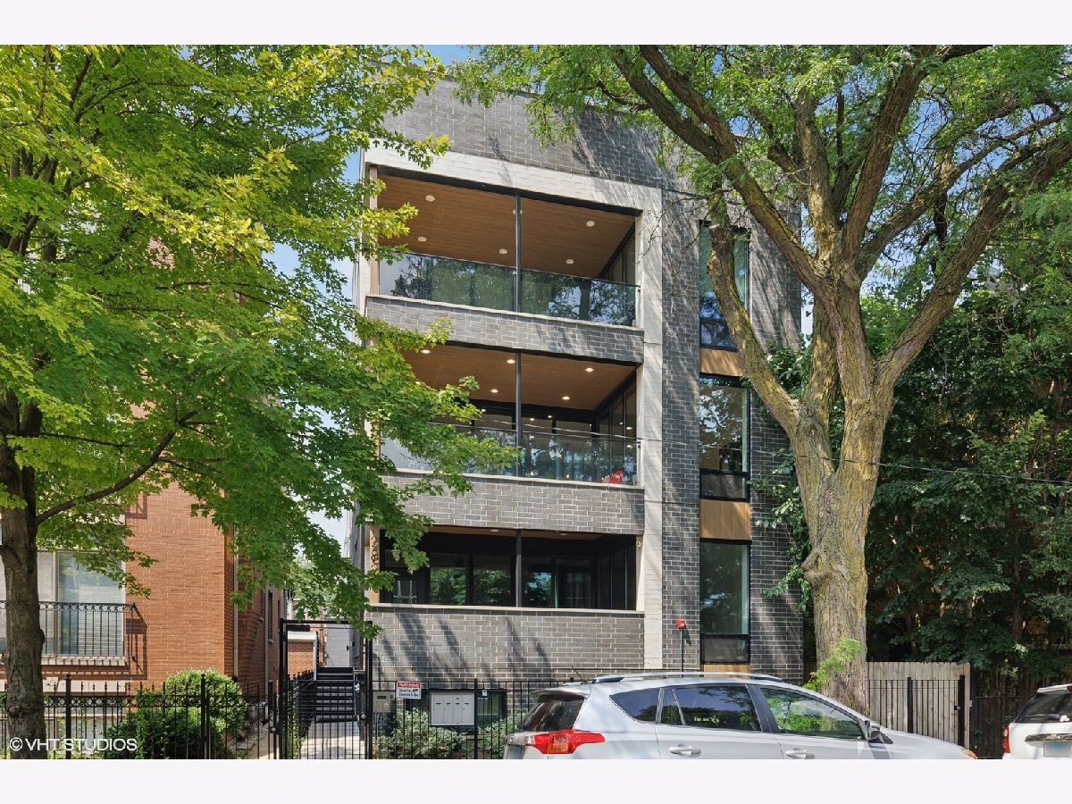  Sold Chicago Illinois, 2820 Rockwell