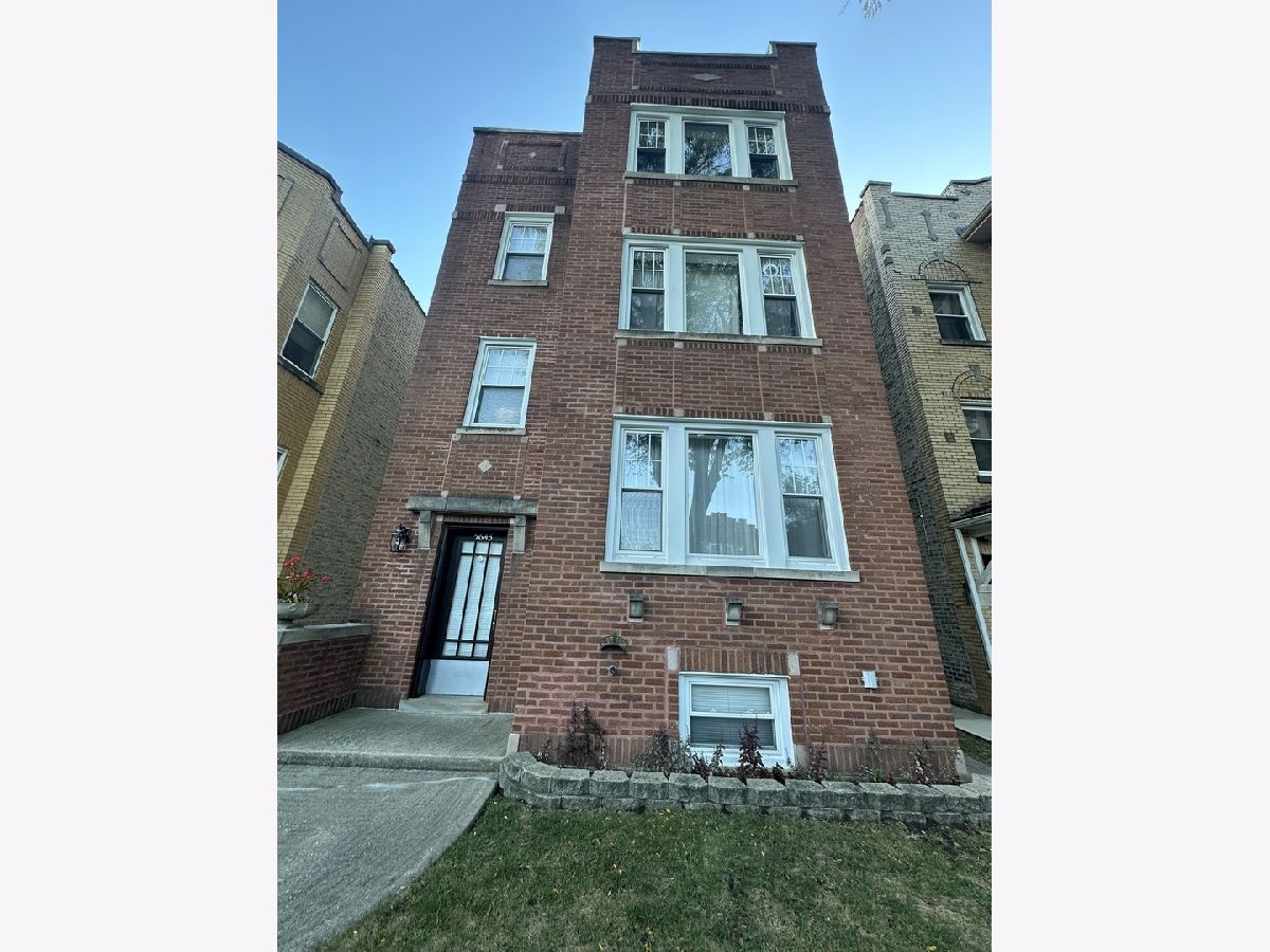 Homes & Condominiums Rented Arcadia Terrace Chicago Illinois, 5643 Artesian