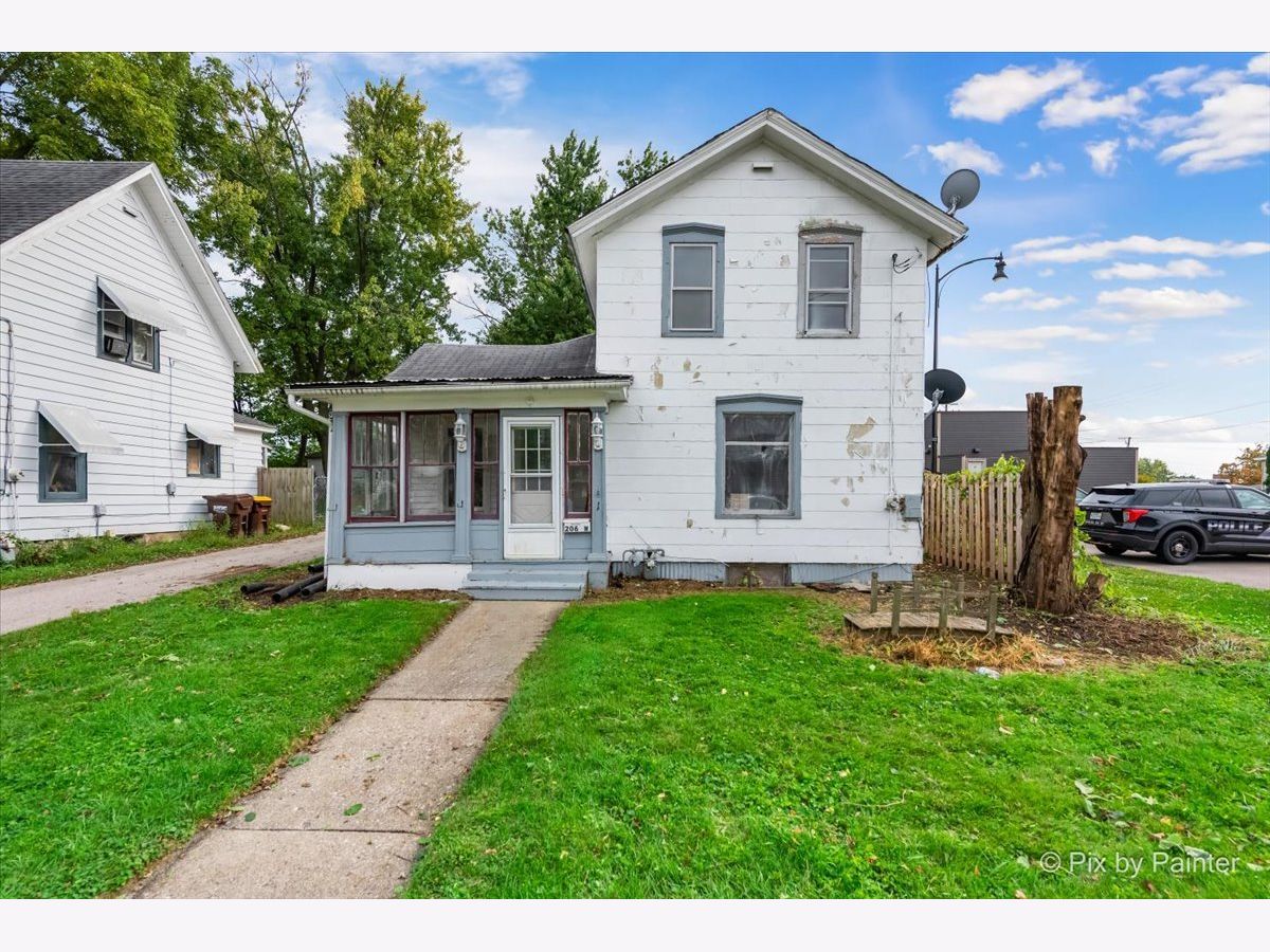  For Sale Harvard Illinois, 206 Blackman Street