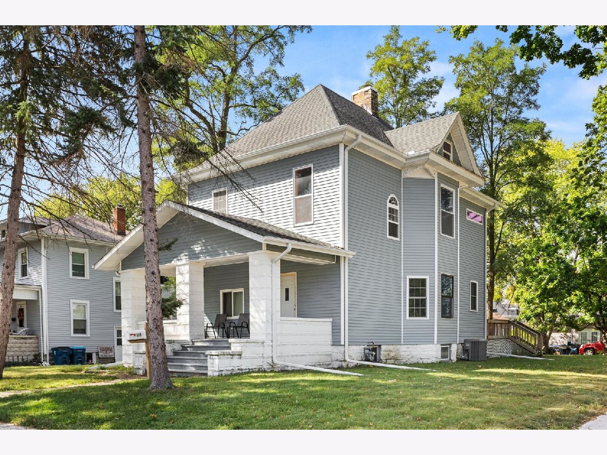  For Sale Pontiac Illinois, 819 Chicago Street